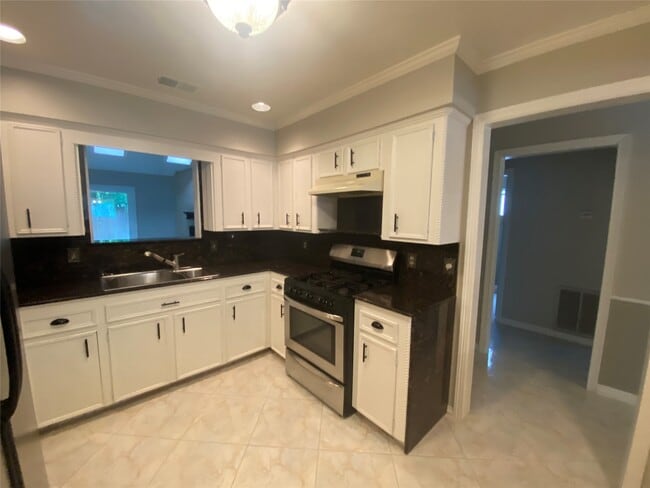 Building Photo - 56 S Circlewood Glen