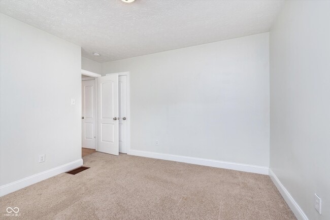 Building Photo - 1414 E 46th St