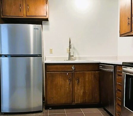 Building Photo - 707 Skyline Ridge Dr