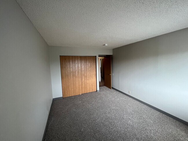 Building Photo - Downtown Apartment with a View