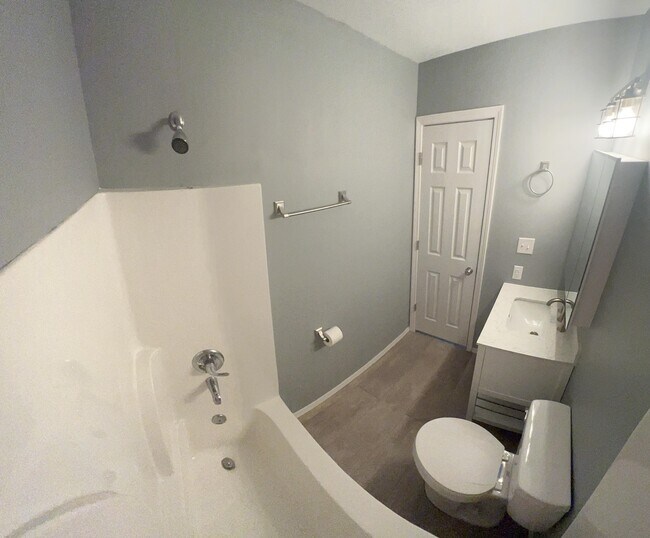 Building Photo - 103 Foxfire Dr