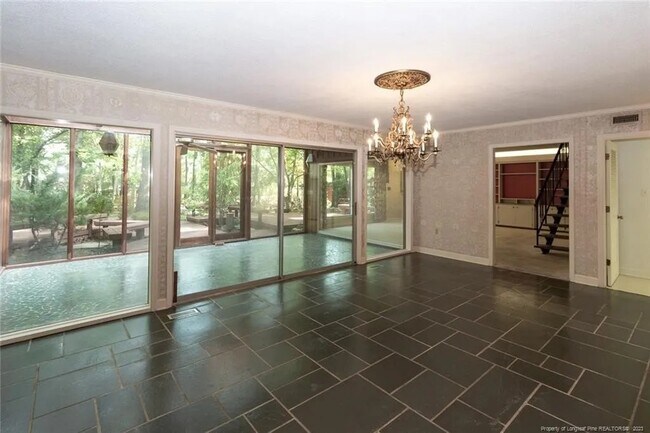 Building Photo - 502 W 33rd St