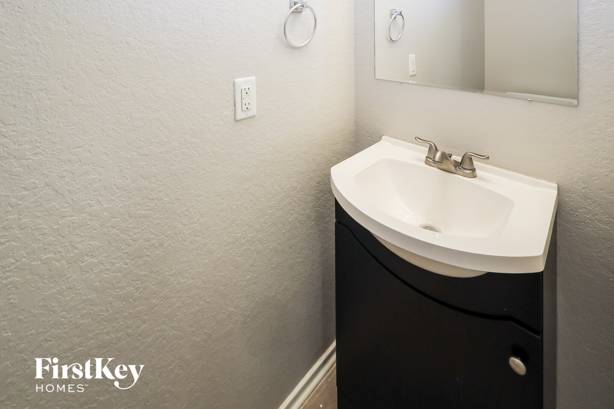 Building Photo - 1811 Buescher Path