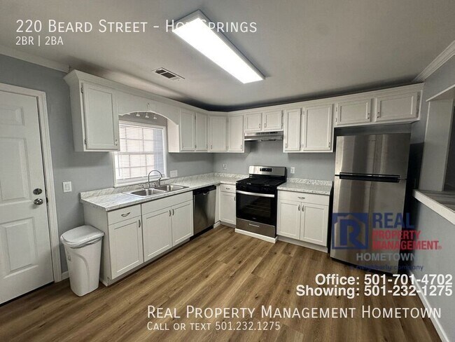 Building Photo - 220 Beard St