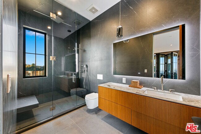 Building Photo - 2020 Cyprean Dr