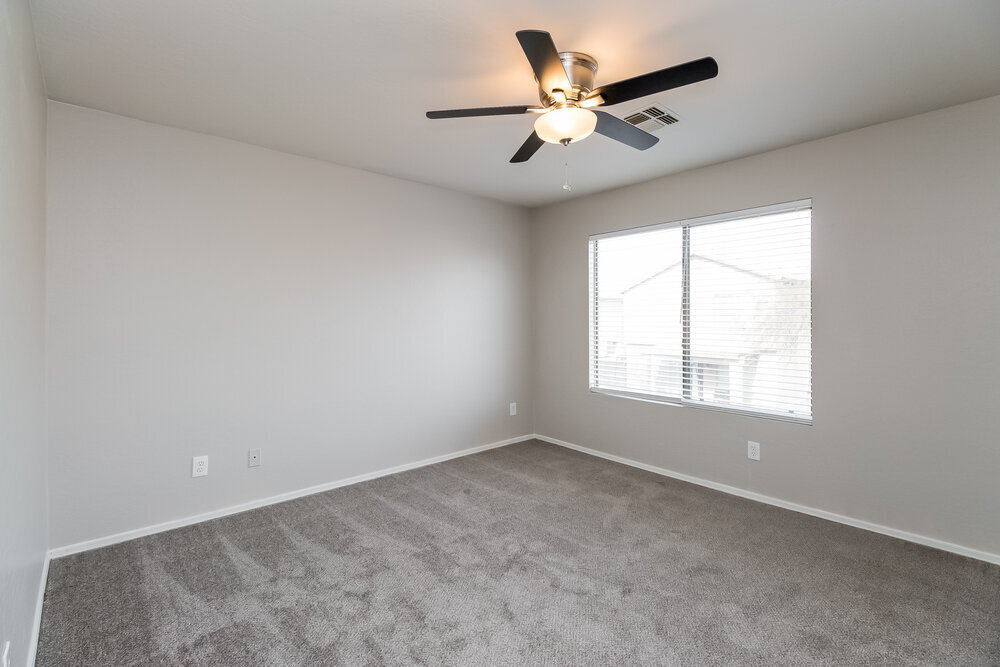 Building Photo - 11414 W Apache St