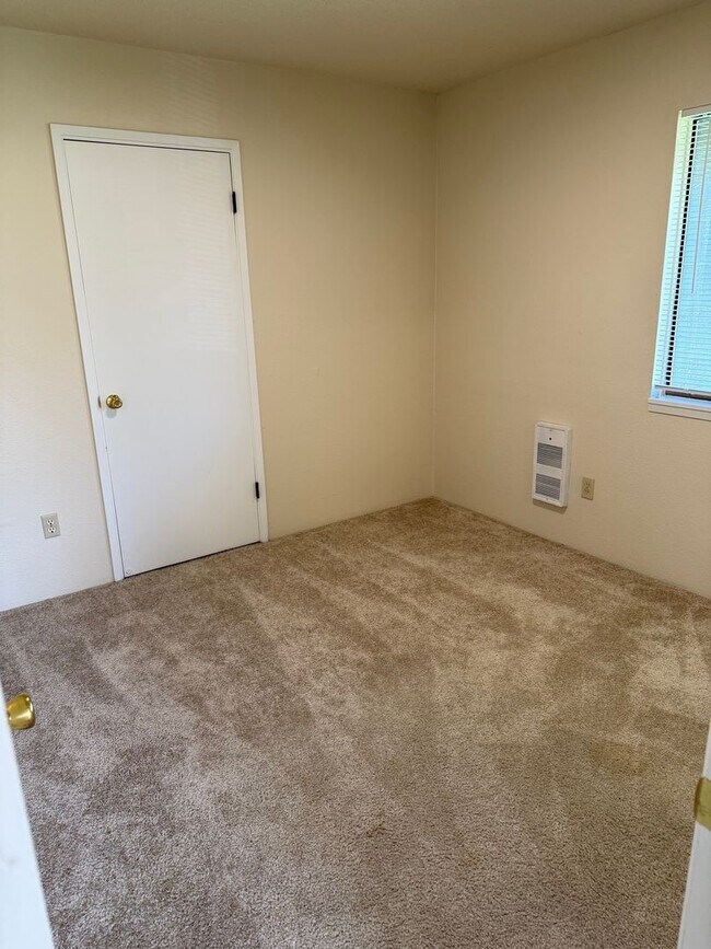 Building Photo - 162D00