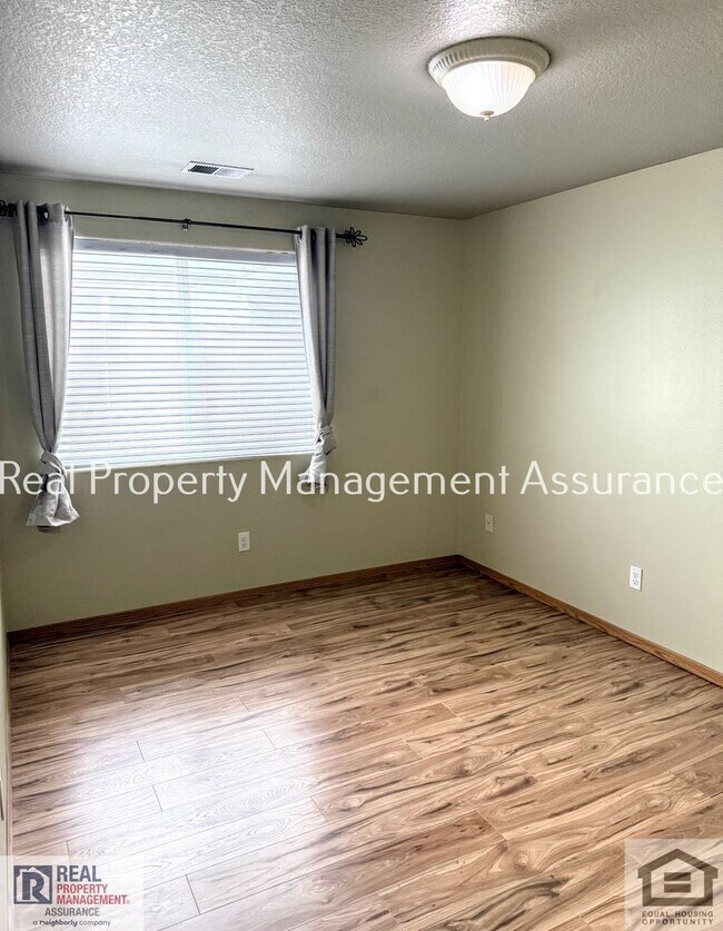 Building Photo - 2383 SE 61st Ln
