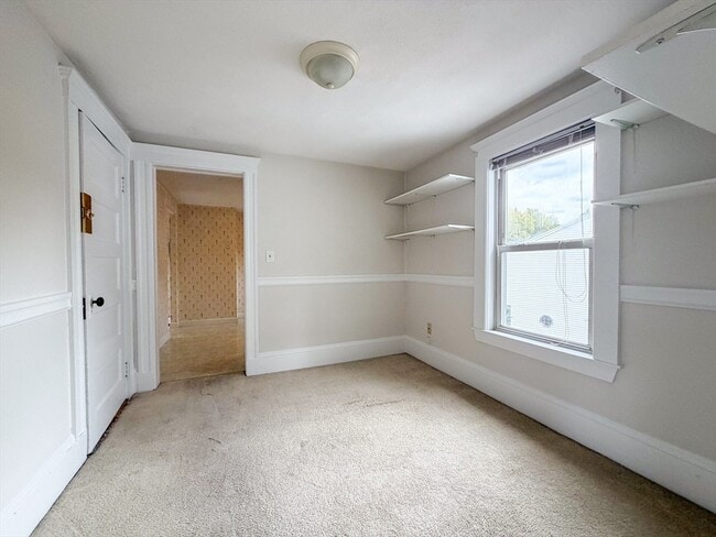 Building Photo - 233 Forest St