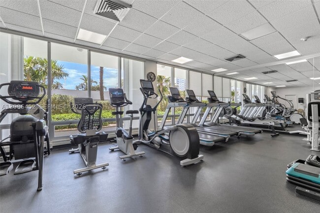 Building Photo - 2100 S Ocean Dr
