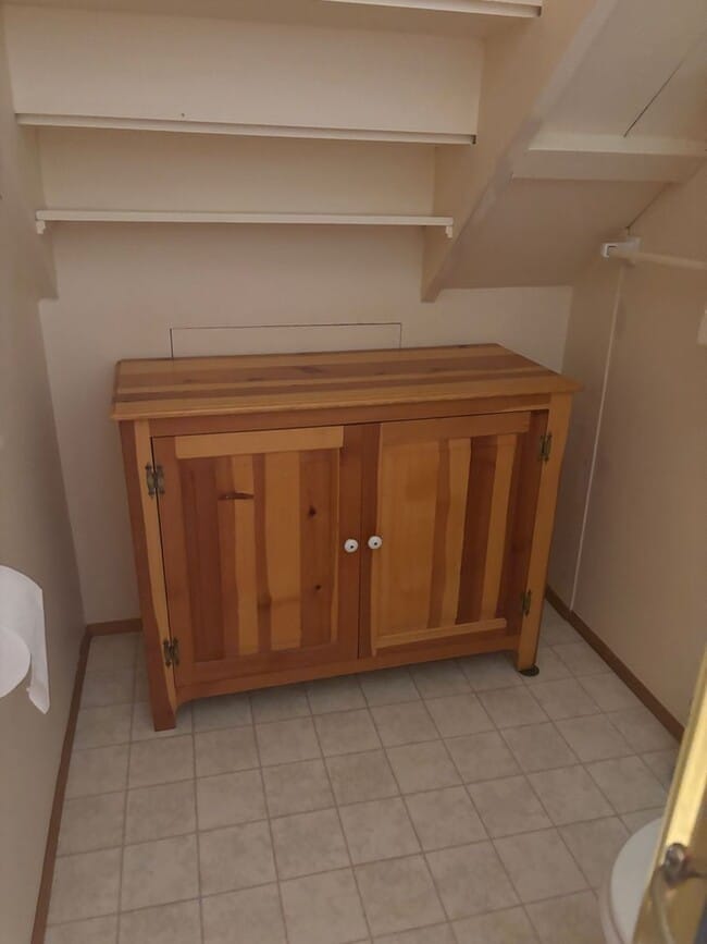 Building Photo - Enjoy 1.125 Acres near Downtown McMinnville