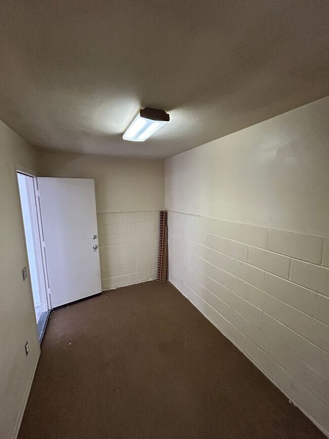 Building Photo - 3 Bedroom + Loft + Office Oceanside Home