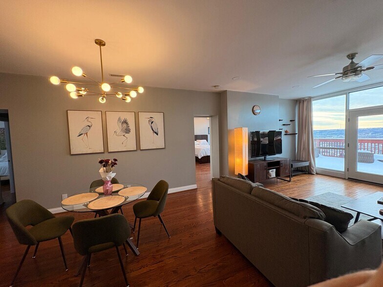 View from entry door - 1925 Auburn Ave