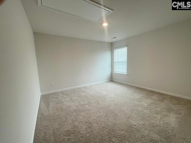 Building Photo - 212 Timber Wood Dr
