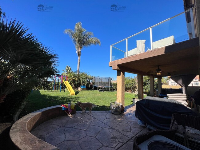 Building Photo - 5 Bedroom, 2.5 Bathroom Paradise with Ocea...