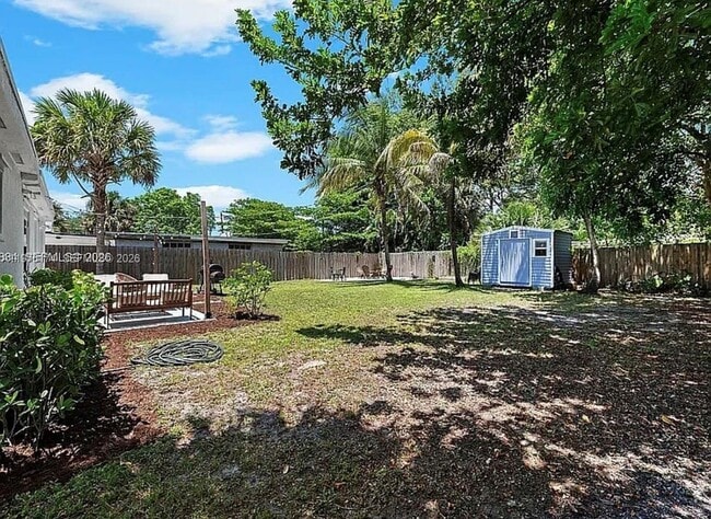 Building Photo - 1480 SW 26th Ave