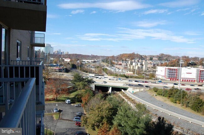 Building Photo - 1225 Martha Custis Dr