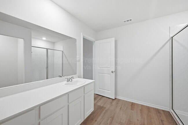 Building Photo - 508 Regiment Rd