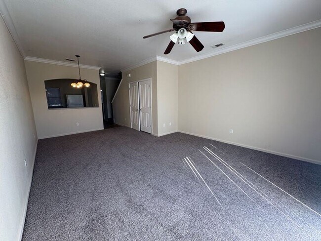 Building Photo - Ground Level, Two Bedroom Condo in Davis Oaks