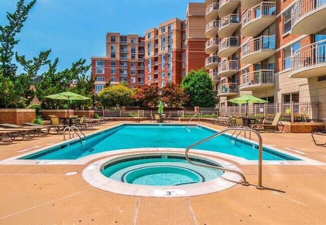 Building Photo - 1200 Braddock Pl