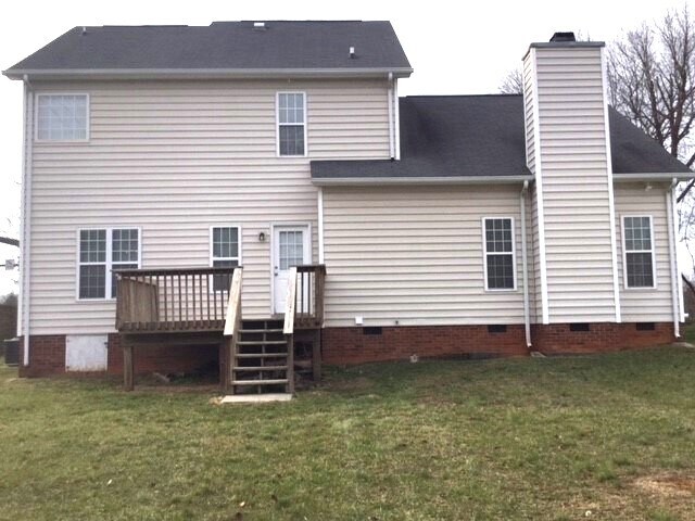 Building Photo - 105 Village Club Ln