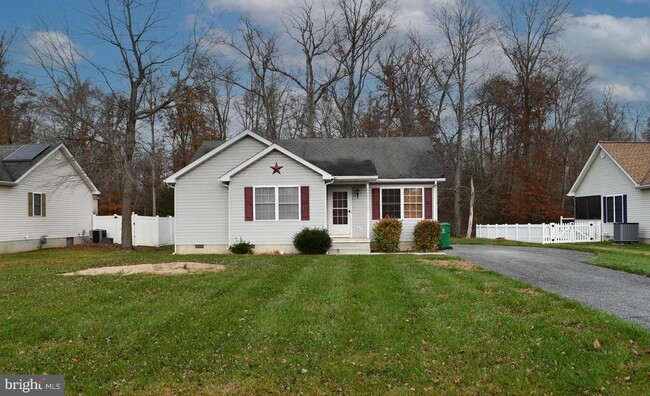 Building Photo - 200 Evelyndale Dr