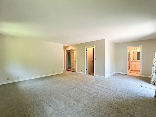 Building Photo - Charming Four Bedroom Home in Napa's Sough...
