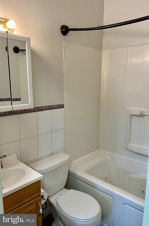 Building Photo - 5 Warfel Dr