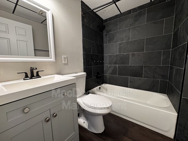 Building Photo - 7301 Drew Ln