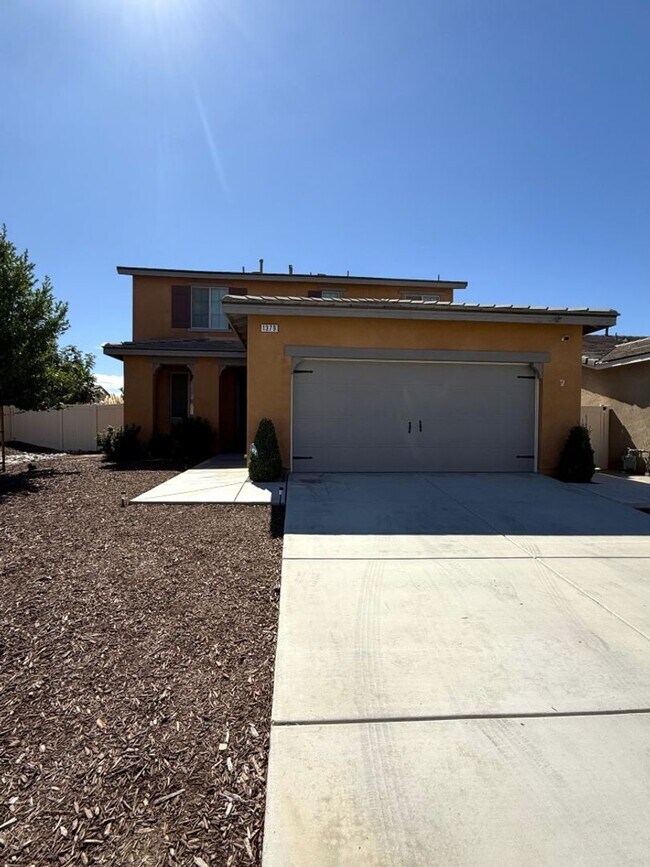 Primary Photo - Beautiful 2 Story 4 Bedroom 3 Bathroom hom...