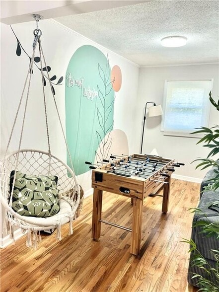 Building Photo - 5442 Scofield Rd