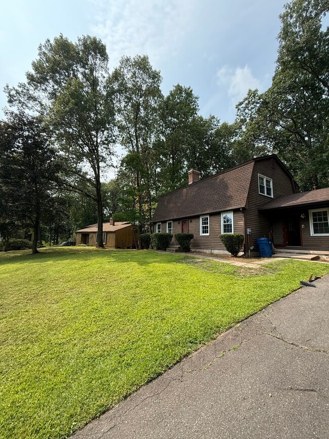 Building Photo - 276 Carriage Way