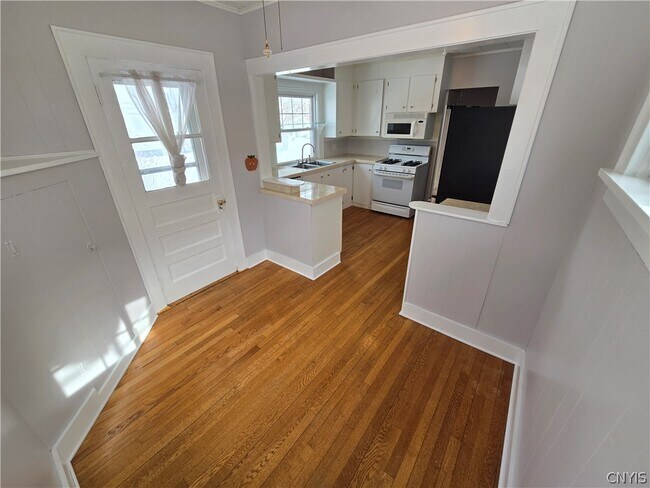 Building Photo - 232 Nichols Ave