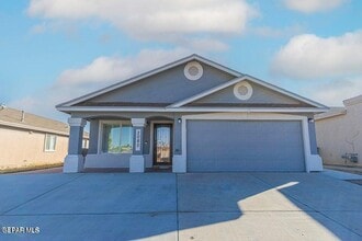 Building Photo - 2080 Shreya St