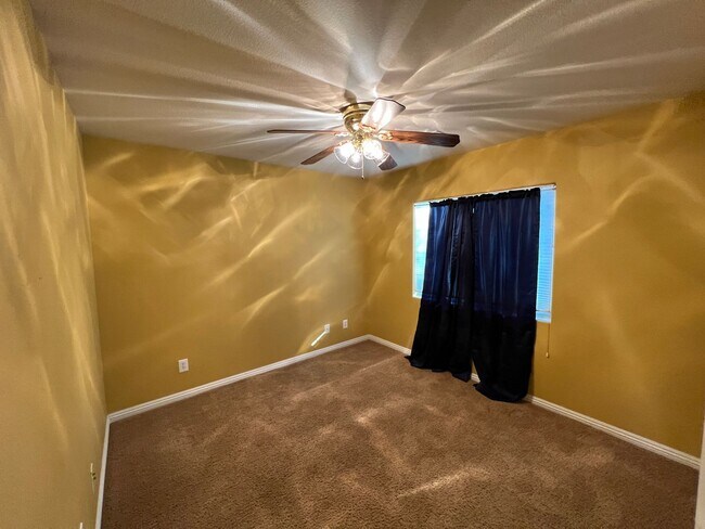 Building Photo - Coming Soon!!! 8-1-25 Great former model h...