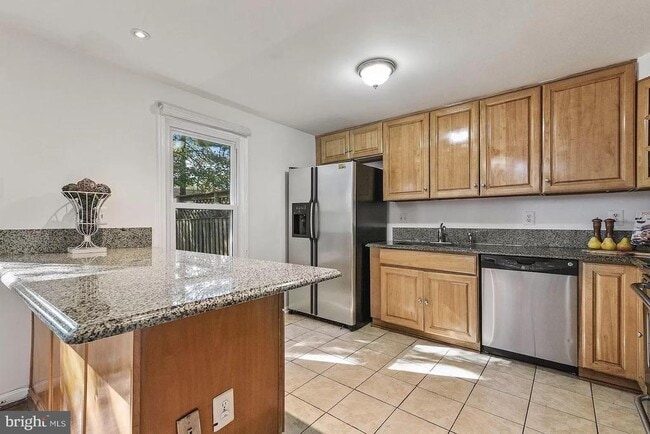 Building Photo - 10606 Tuppence Ct