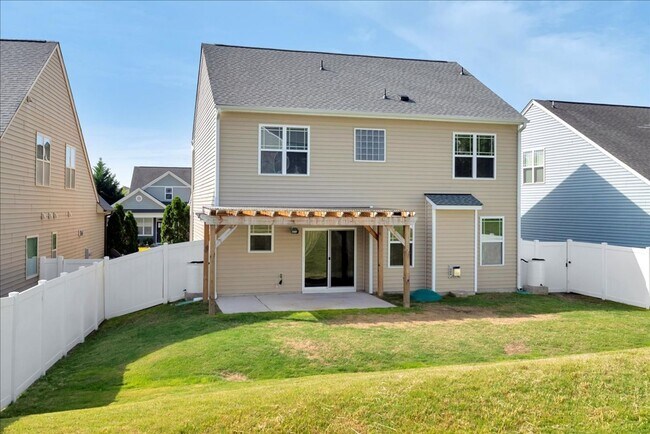 Building Photo - Updated Home with Fenced Yard in Massey Preserve