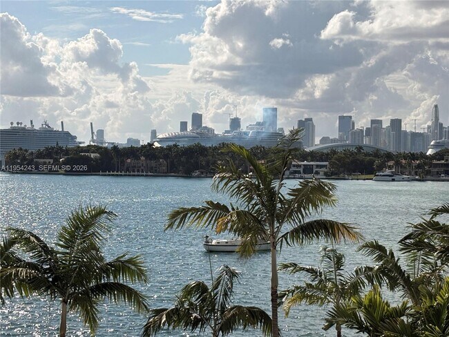 Building Photo - 800 West Ave