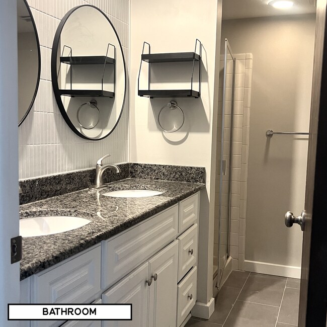 Double vanity in bath - 1873 Meadow Dale Ct