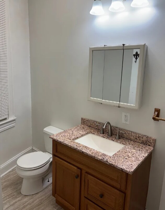 Building Photo - 221X Brookfield Ave