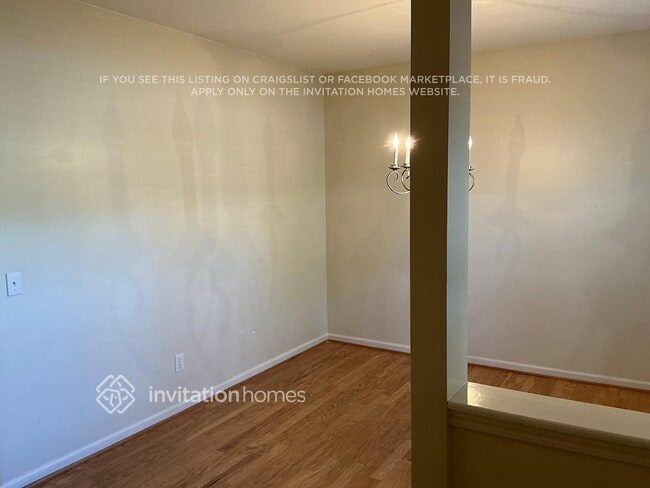 Building Photo - 4104 Hampstead Village Dr