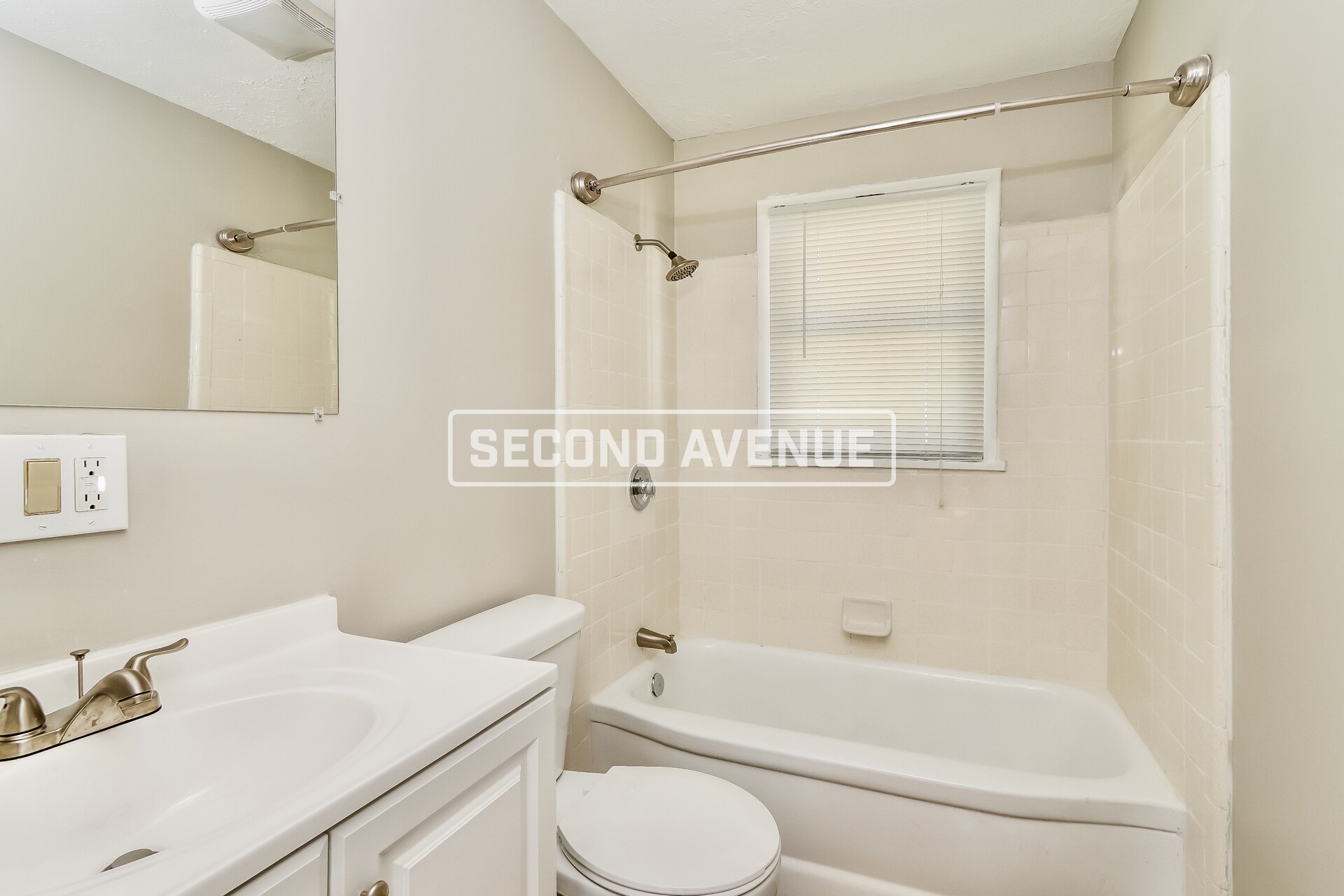 Building Photo - 7215 Earl Dr