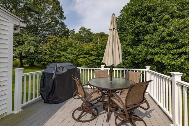 Building Photo - 39 Cable Rd