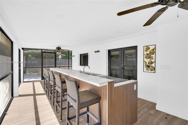 Building Photo - 14970 Leisure Dr