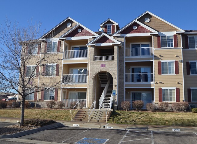Primary Photo - Spacious Pet Friendly 2bd/2ba Condo with G...