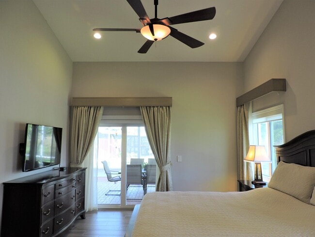 Building Photo - 21221 Sawmill Ct