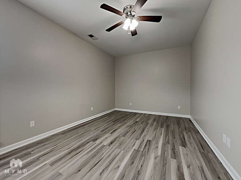 Building Photo - 804 Rockhurst Ln