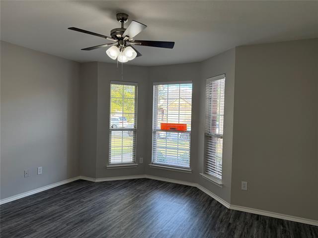 Building Photo - 220 Bonsai Dr