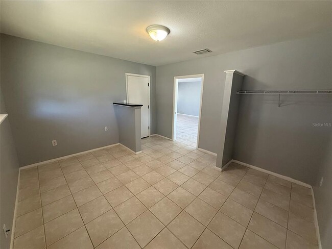 Building Photo - 3236 Montclair Cir