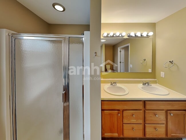 Building Photo - 1602 Solitude Ct